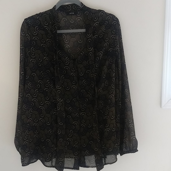 Apt. 9 Tops - BOGO Woman's 1X Apt.9 Button Down Blouse